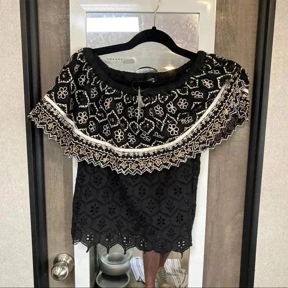 Hemant & Nandita Black Embroidered Off-Shoulder Top – Size XS - Picture 3 of 6